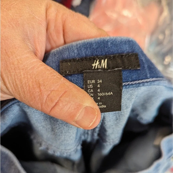 H & M Jean Jeggings - 4 - Picture 4 of 5
